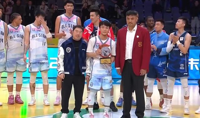 南区明星队获胜 徐杰35分+单手暴扣斩获MVP