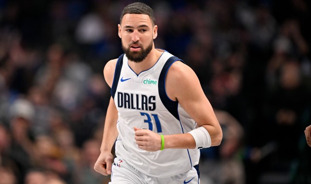 GA黄金甲平台-连珠炮！克莱外线开火连中2记三分 帮助独行侠迅速迫近比分